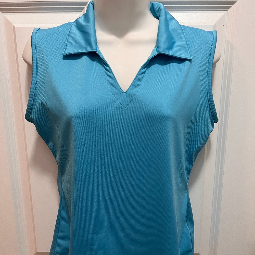 Nike Golf Women’s Small Sleeveless Collared shirt blue